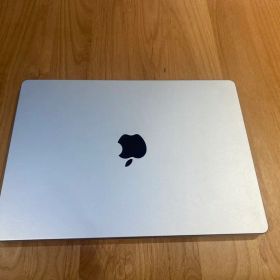 Apple MacBook pro M3Pro 14インチ シルバー