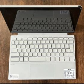 ASUS Chrome book (CM3001)LTEモデル