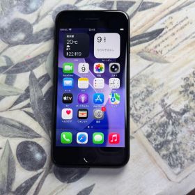 iPhone SE 第3世代 ミッドナイト 64 GB SIMフリー
