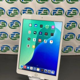 【美品】【動作確認済】iPad 第8世代 Cellular 32GB シルバー MYMJ2J/A A2429 SIMフリー 外観きれい 送料無料 初期化済・送料無料 訳あり（電源ボタン） ジャンク 使用可能