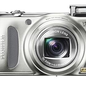 【中古】（非常に良い）FUJIFILM FinePix デジタルカメラ F300 EXR シルバー F FX-F300EXR S 1200万画素 スーパーCCDハニカムEXR 光学15倍ズーム 広角24mm 3.0型液晶