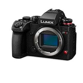 【中古】パナソニック(Panasonic) フルサイズ ミラーレス一眼カメラ ルミックス S1M2ES ボディ 2,420万画素 ブラック DC-S1M2ES