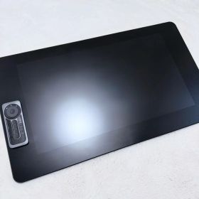 Wacom Cintiq Pro 24 ペンモデル 4K対応 液タブ