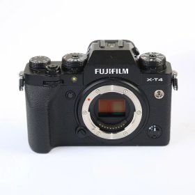 【中古】 (フジフイルム) FUJIFILM X-T4-B ボデイ【中古カメラ デジタル一眼】 ランク：B