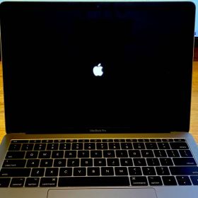 MacBook Pro 2016 13インチ / 512GB （ジャンク品)