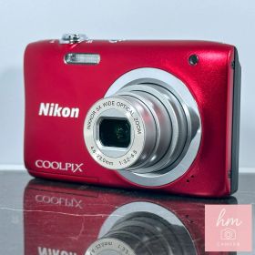 Nikon COOLPIX A100 レッド ニコン クールピクス デジタルカメラ コンパクトデジカメ コンデジ 中古カメラ 動作品 広角26mm 光学5倍ズーム スリム 軽量モデル おしゃれカラー レトロデジカメ