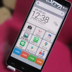 A001kc かんたんスマホ２ os:10 32gb 初期化済 12-8762