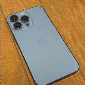 Apple iPhone 13 Pro 本体