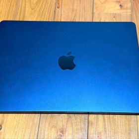 【美品】MacBook Air M2 ミッドナイト