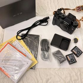 FUJIFILM X-T3 本体 ミラーレス一眼