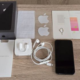 iPhone 8 64GB スペースグレイ Apple 付属品