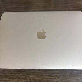 Apple MacBook Pro 13-inch 2017 本体