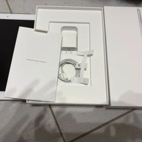 Apple iPad第８世代 32GB WiFiモデル
