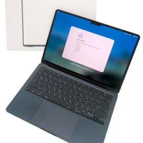 【Apple】アップル『MacBook Air / 13.6inch / M2 8コア/8コア / 8GB / 256GB / ミッドナイト』MLY33J/A 2022 ノートパソコン 1週間保証【中古】