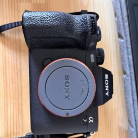 SONY α7m4