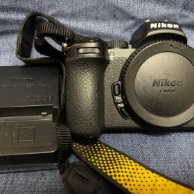 Nikon Z50 本体のみ バッテリー、充電器付き