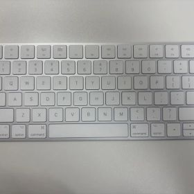 MagicKeyboard US（指紋認証無し・Lightningケーブル）