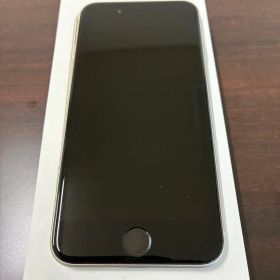 美品 iPhoneSE SE3 第3世代 128GB スターライト simフリー