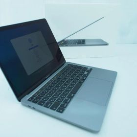 51●MacBook Pro MWP42J/A NH0619-1