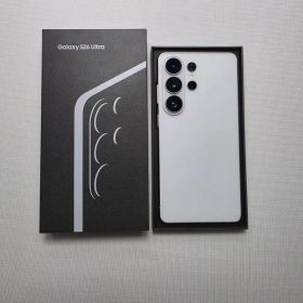 [極美品]Samsung Galaxy S26 Ultra ホワイト 512GB