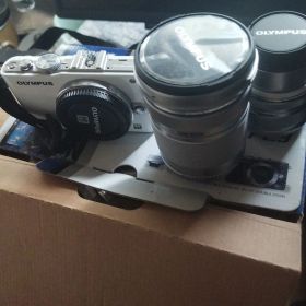 OLYMPUS PEN E-PL3 ダブルズームキット ホワイト 本体付属品