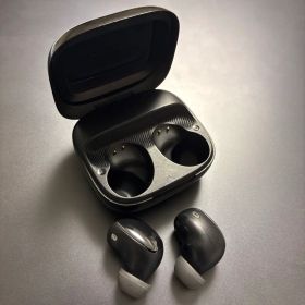 JBL LIVEFREE2