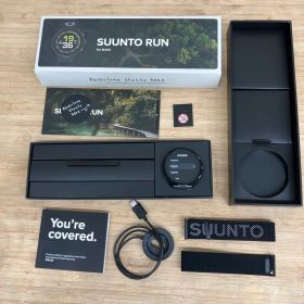 美品 SUUNTO RUN ALL BLACK スマートウォッチ