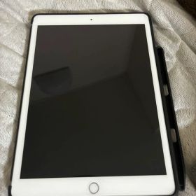iPad 第7世代 Wi-Fiモデル 128GB シルバー