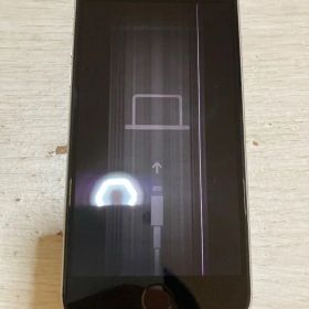 【訳あり】iPhone SE (第3世代)