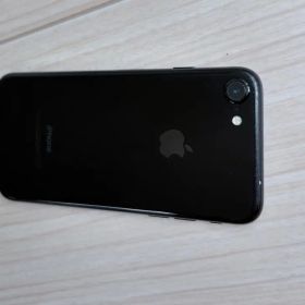 Apple iPhone 7 128GB 本体