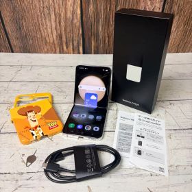 Samsung Galaxy Z Flip5 本体 256GB クリーム 箱付
