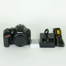 [良品 | シャッター数26,780回] Nikon D5500 | Nikon Fマウント
