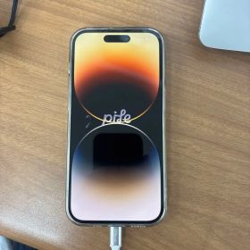 Apple iPhone 14 Pro 本体