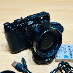 富士フィルム x100s ブラックリミテッド シャッター回数1300回