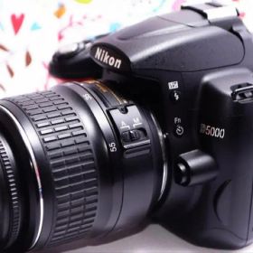 美品✨初心者オススメ✨Nikon ニコン D5000 一眼レフカメラ✨