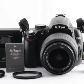 【美品】ニコン Nikon D5000 Nikon AF-S NIKKOR 18-55mm F3.5-5.6G 撮影数9248枚