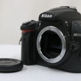 【美品 返品保証】 【シャッター8795回】ニコン Nikon D5000 デジタル一眼 ボディ e10320