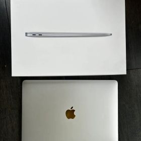 Apple MacBook Air 2020 intel core i3 モデル