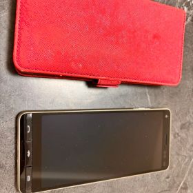 美品 らくらくスマホ BASIO4 KYV47 シャンパンゴールド