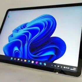 【中古】Microsoft Surface Pro Copilot+PC 12インチ EP2-27651 プラチナ 【SD X Plus X1P-42-100 16G 256G(SSD) 12LCD(2196×1464)】【