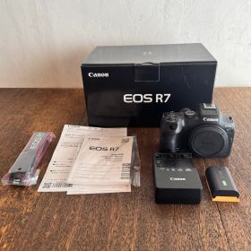 Canon EOS R7 ボディ