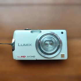 Panasonic LUMIX DMC-FX700 本体