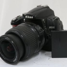 【返品保証】 ニコン Nikon D5000 AF-S DX NIKKOR ED 18-55mm F3.5-5.6 G II バッテリー付き デジタル一眼 e12685