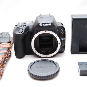 ★美品 Canon デジタル一眼レフカメラ EOS Kiss X9 ブラック ボディ キヤノン★
