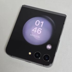 【ほぼ美品】Galaxy Z Flip5 SIMフリー 判定○ au版 国内版