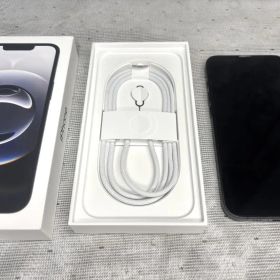 【極美品】iPhone16e 128GB ブラック SIMフリー 使用極少