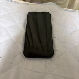 Apple iPhone 13 本体 ブラック