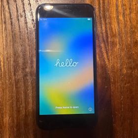iPhone SE 第3世代 64GB バッテリー83%