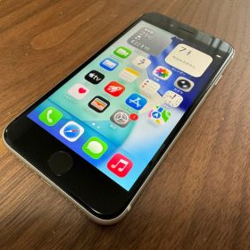 iPhone SE 第3世代 64GB Starlight SIMフリー
