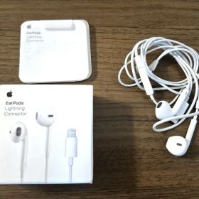 Apple EarPods Lightning Connector 有線イヤホン